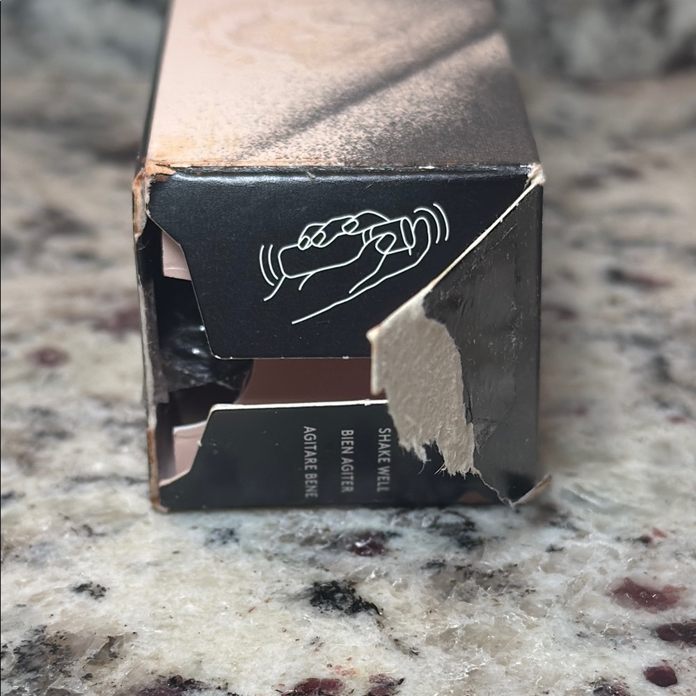 Fenty Beauty 485 Soft Matte Foundation - Picture 5 of 5